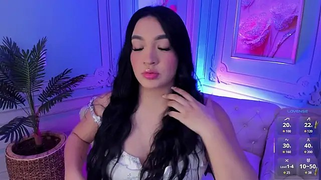 stefany duque1  online show from 10/18/25, 03:08