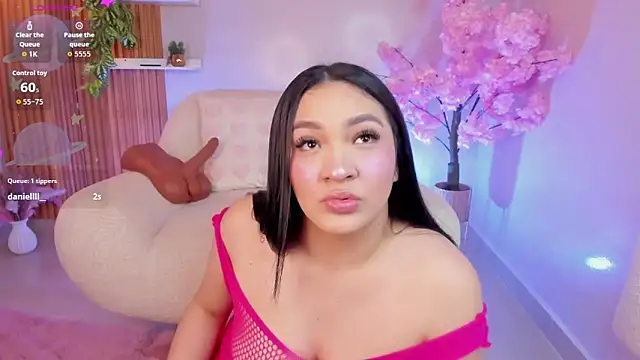 stefany duque1  online show from 09/20/25, 03:11