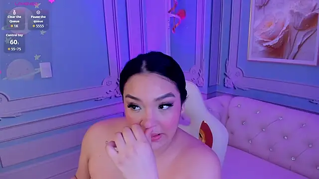 stefany duque1  online show from 10/02/25, 03:21