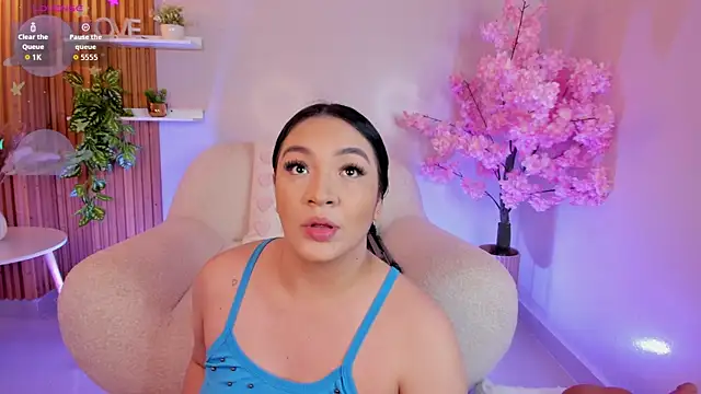 stefany duque1  online show from 09/30/25, 02:28