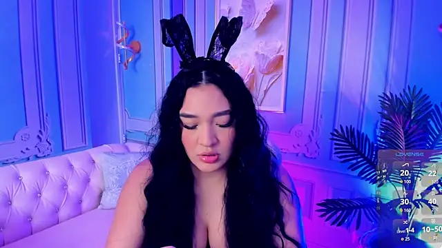 stefany duque1  online show from 10/31/25, 06:59