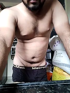 hot punekar online show from 10/15/25, 03:27