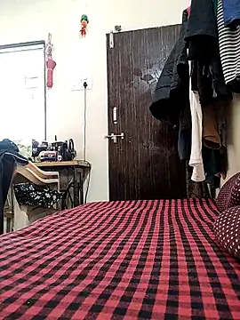 hot punekar online show from 11/15/25, 07:01