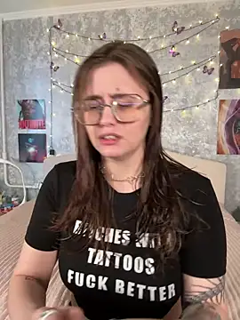 Sabrina shells online show from 12/04/25, 09:30