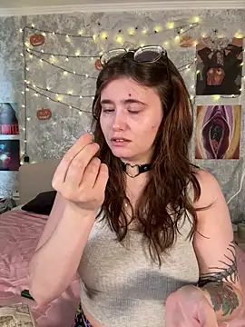 Sabrina shells online show from 10/29/25, 10:36