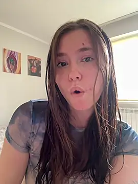 Snapshot of Sabrina_shells chatting on 07/18/26, 10:24 Sabrina shells online show from 07/18/26, 10:24