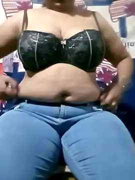 Snapshot of LustyBhabhi chatting on 02/06/25, 01:43 LustyBhabhi online show from 02/06/25, 01:43