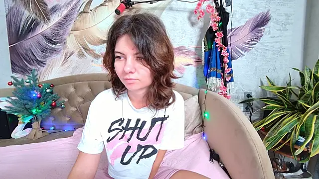 Snapshot of Anoraa chatting on 01/15/26, 12:14 Anoraa online show from 01/15/26, 12:14