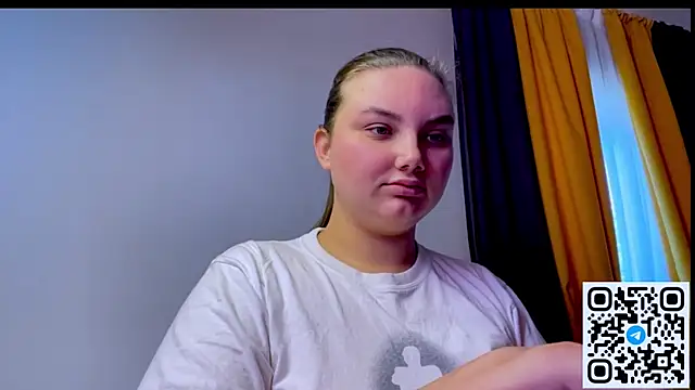 Dreamyblushfairy online show from 06/15/26, 04:17
