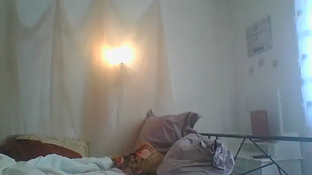 Snapshot of BELLAMORGANE1 chatting on 01/31/25, 03:44 BELLAMORGANE1 online show from 01/31/25, 03:44