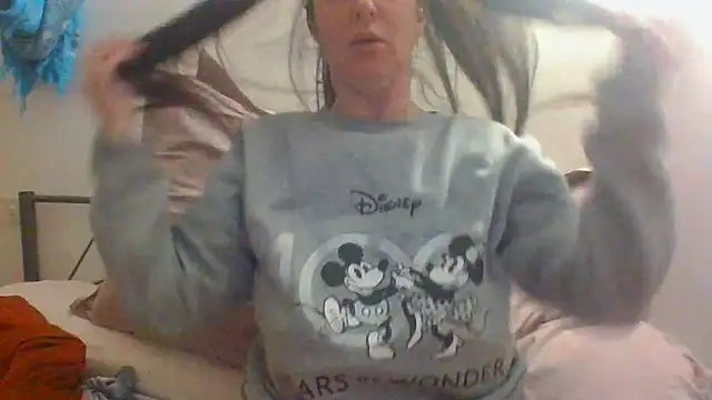 Snapshot of BELLAMORGANE1 chatting on 01/24/25, 06:35 BELLAMORGANE1 online show from 01/24/25, 06:35