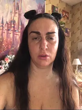 BELLAMORGANE1 online show from 02/06/26, 01:51