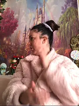 BELLAMORGANE1 online show from 11/30/25, 10:49