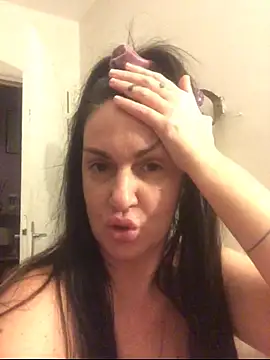 BELLAMORGANE1 online show from 03/19/26, 09:37