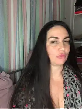 BELLAMORGANE1 online show from 04/03/26, 12:39