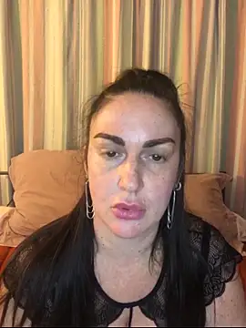 BELLAMORGANE1 online show from 04/06/26, 01:12