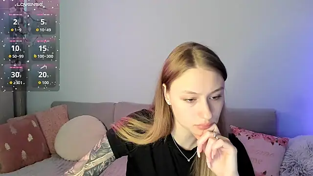 Snapshot of Haley_Vixen chatting on 06/01/26, 08:14 Haley Vixen online show from 06/01/26, 08:14