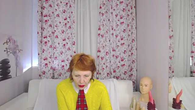 SilviaHart online show from 03/26/26, 05:17