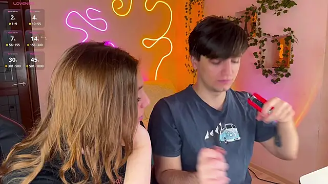 RobertAndLinela online show from 10/07/25, 06:47