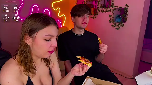 RobertAndLinela online show from 02/19/25, 07:37