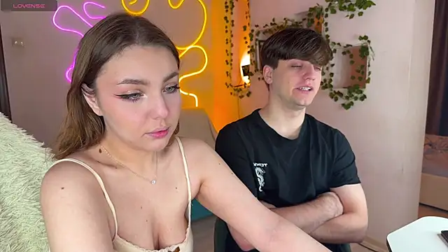 RobertAndLinela online show from 09/22/25, 03:12