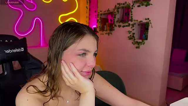 RobertAndLinela online show from 03/18/25, 05:55