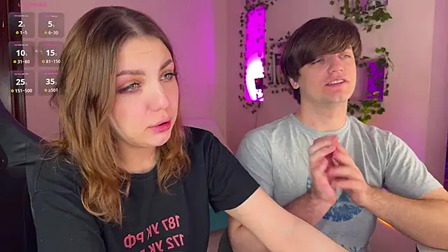 RobertAndLinela online show from 11/30/25, 02:23