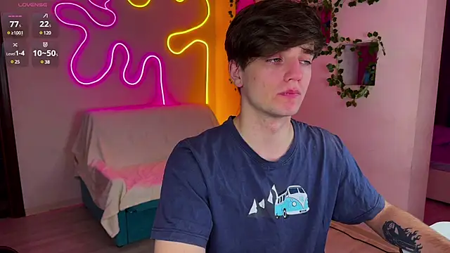 RobertAndLinela online show from 03/04/25, 10:24