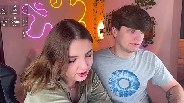 RobertAndLinela online show from 10/04/25, 07:54