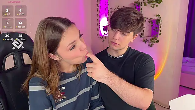 RobertAndLinela online show from 01/17/26, 09:02