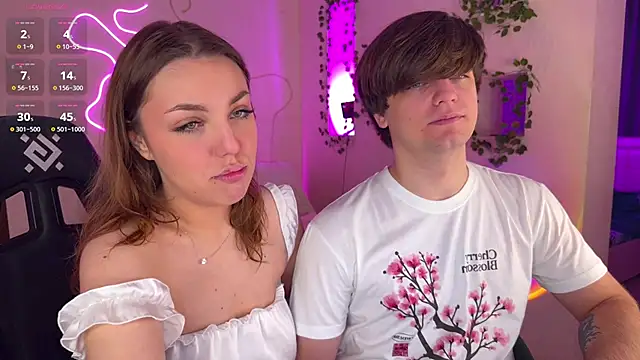 RobertAndLinela online show from 11/25/25, 03:01