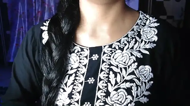 Snapshot of Somiya87 chatting on 05/03/26, 06:44 Somiya87 online show from 05/03/26, 06:44