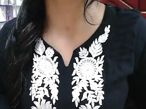 Snapshot of Somiya87 chatting on 12/15/25, 08:36 Somiya87 online show from 12/15/25, 08:36