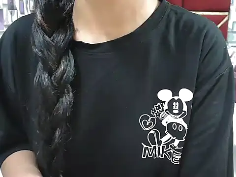 Snapshot of Somiya87 chatting on 11/29/25, 02:23 Somiya87 online show from 11/29/25, 02:23