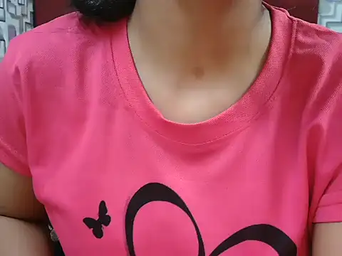 Snapshot of Somiya87 chatting on 11/26/25, 05:18 Somiya87 online show from 11/26/25, 05:18