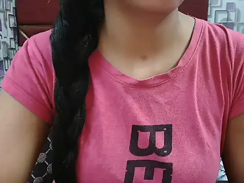 Snapshot of Somiya87 chatting on 09/25/25, 05:30 Somiya87 online show from 09/25/25, 05:30