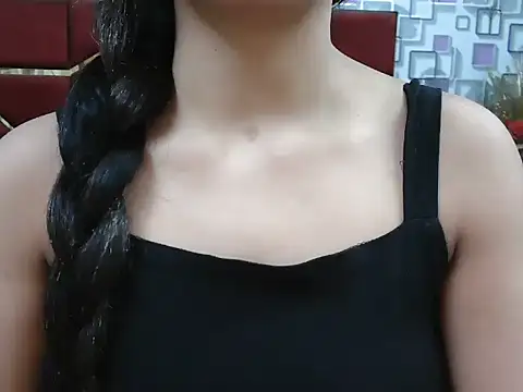 Snapshot of Somiya87 chatting on 10/24/25, 02:27 Somiya87 online show from 10/24/25, 02:27