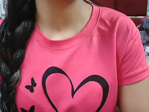 Snapshot of Somiya87 chatting on 11/25/25, 02:28 Somiya87 online show from 11/25/25, 02:28