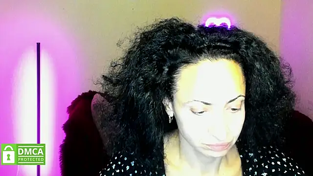 Snapshot of Arianasweety23 chatting on 10/07/25, 05:25 Arianasweety23 online show from 10/07/25, 05:25