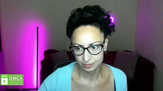 Snapshot of Arianasweety23 chatting on 11/03/25, 06:44 Arianasweety23 online show from 11/03/25, 06:44