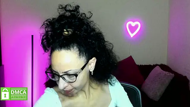 Snapshot of Arianasweety23 chatting on 10/19/25, 05:26 Arianasweety23 online show from 10/19/25, 05:26