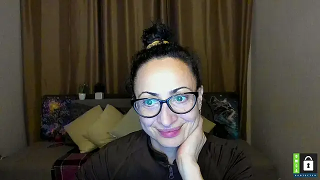 Snapshot of Arianasweety23 chatting on 11/23/25, 06:29 Arianasweety23 online show from 11/23/25, 06:29