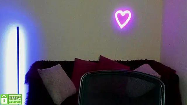 Snapshot of Arianasweety23 chatting on 03/18/25, 09:32 Arianasweety23 online show from 03/18/25, 09:32