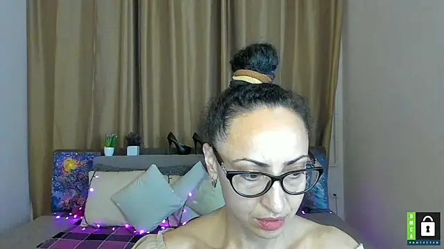 Snapshot of Arianasweety23 chatting on 11/11/25, 06:25 Arianasweety23 online show from 11/11/25, 06:25