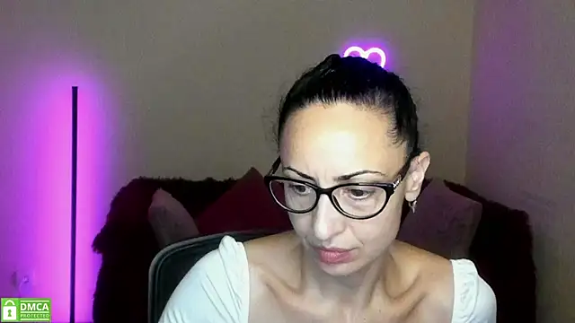 Snapshot of Arianasweety23 chatting on 09/10/25, 05:23 Arianasweety23 online show from 09/10/25, 05:23