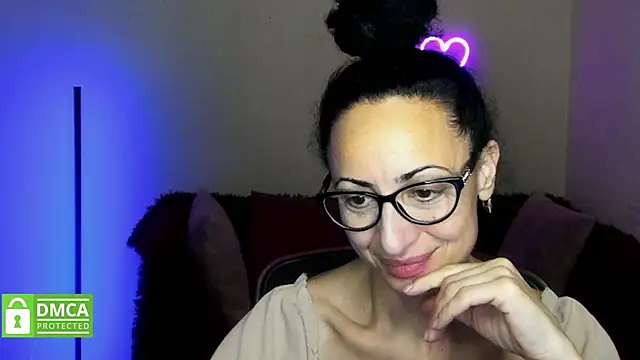 Snapshot of Arianasweety23 chatting on 10/04/25, 11:23 Arianasweety23 online show from 10/04/25, 11:23