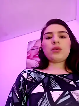 VictoriaMolina online show from 11/12/25, 12:59