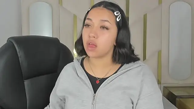 IsabellRodriguez18 online show from 11/27/25, 04:13