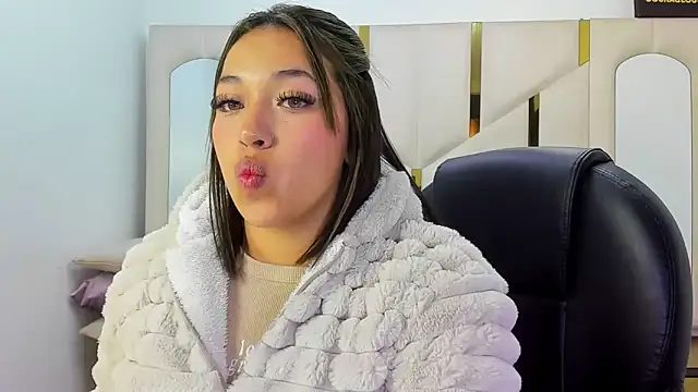 IsabellRodriguez18 online show from 02/09/26, 02:31