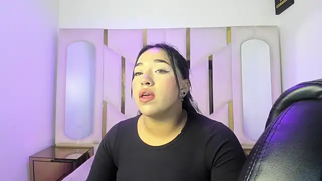 IsabellRodriguez18 online show from 05/16/26, 02:54
